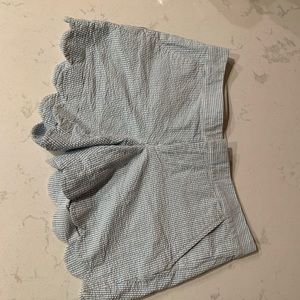 Lilly Pulitzer Buttercup Scallop Hem short size 2